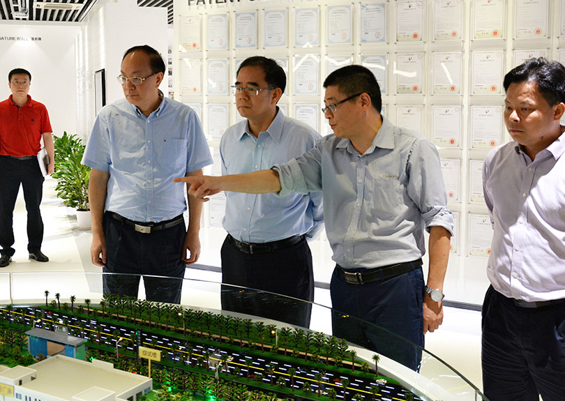 领导来访： 2018.10东莞市委书记梁维东BBIN宝盈集团调研